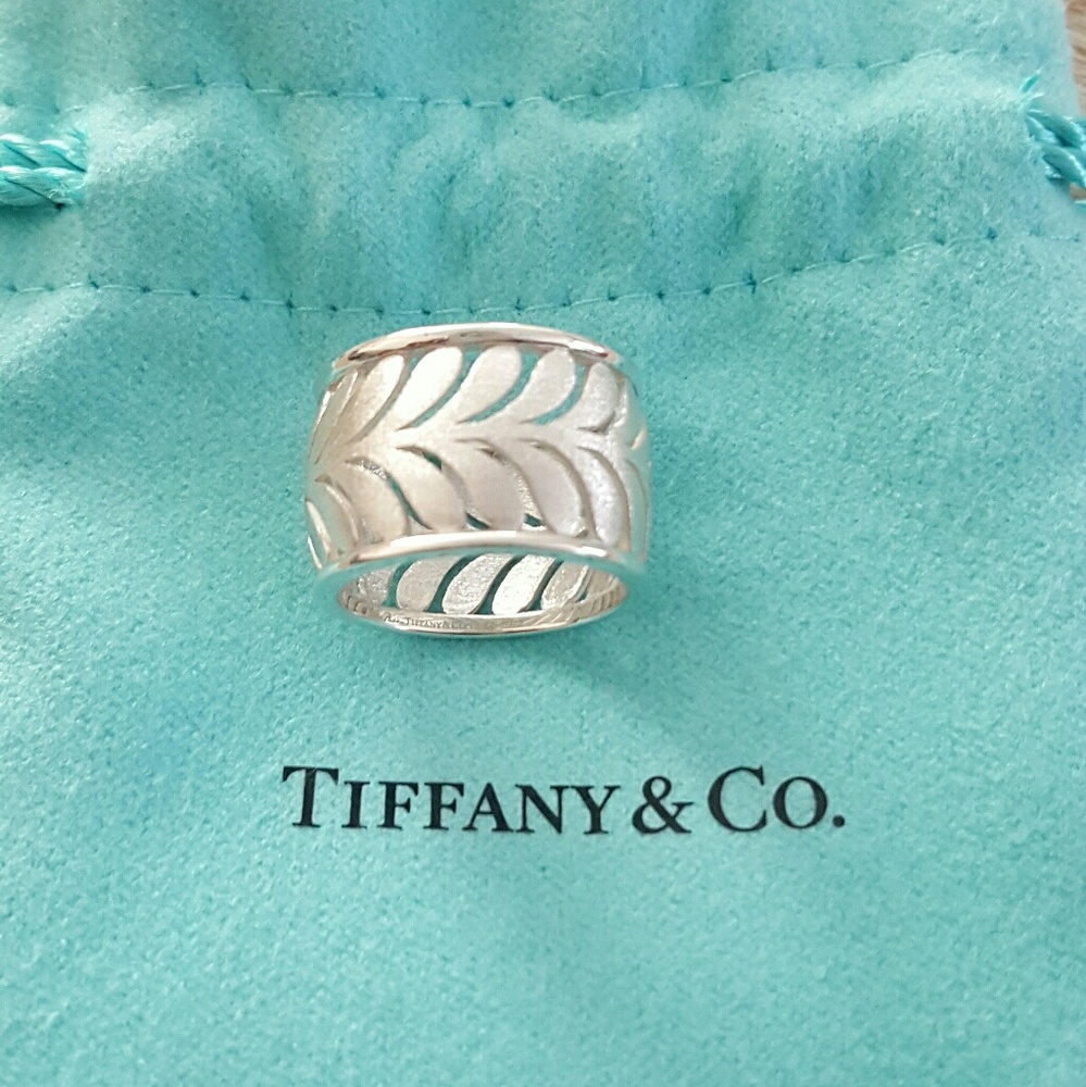 Tiffany & Co. Paloma Picasso Paisley Palm Ring